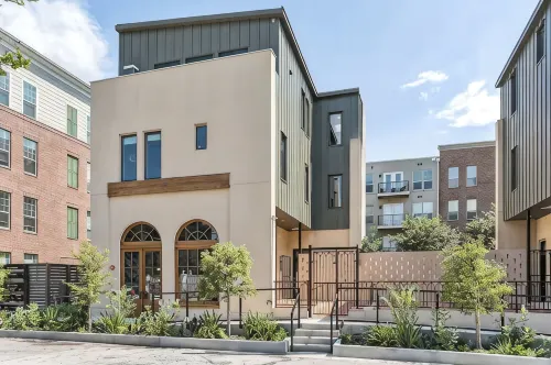 Luxury 5Br Townhome w/ Private Plunge Pool in Lower Garden District - Kolam Renang Peribadi