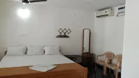 Rainbow Guest House - 2-Star