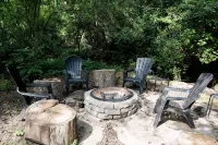 Cozy Athens Home on the Brook - ห้องครัว