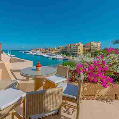 Luxury apartment on the Marina Others