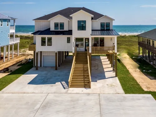 BRAND NEW GORGEOUS 5000sf 8 BEDROOM DREAM BEACH FRONT HOME - near Surfside beach - 4 estrellas