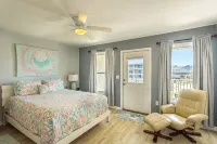 Seacliffs Gulf Views 3/3.5 Dog Friendly/Steps to beach/ Elevator - SPECIALS! - 4つ星