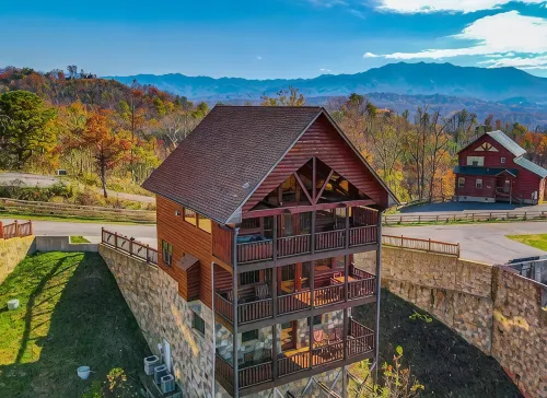 Specials! Stunning Views+Location. 4 King Beds w/ en Suite. Hot Tub, Games! - 4 estrellas