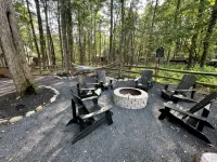 Spacious and cozy pet friendly chalet w/ hot tub & garden sauna - homestay