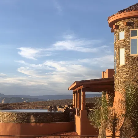 CUSTOM BUILT STUNNING Home Towering above the Colorado River/Lake Pow