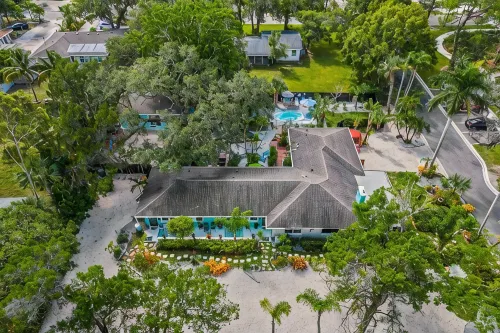 Salty Lime Villa 2-Riverview w/Pool on Riverwalk, Near Ami Beaches, Pet Friendly -  Holiday Villas