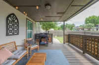 Charming 5 Bedroom w/ Self Check-In, Garage Parking & Pet Friendly - 3-Star