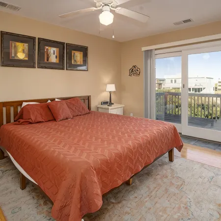 7BR House w/Pool. 250 yrd Walk to Beach and Ocean View in Gallery Row