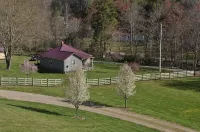 The Grey Cabin at Highland Hideaways - 무료 와이파이