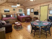 Secluded Ranch Cabin Get Away Between Lost Maples & Garner - シャレー