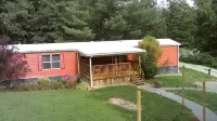 2 Bedroom in Logan Ohio, Hocking Hills, Luxury Hot Tub, King Size Bed, Fire-Pit - Chalets