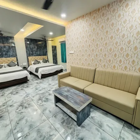 HoTEL MADHAVI ELITE