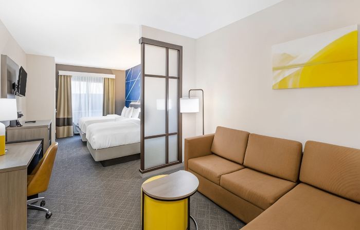 Comfort Suites