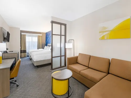 Comfort Suites - 2 étoiles