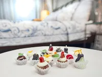 Boutique Hotel Kugel Wien Hotels near نيوباو. .07