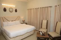Travel Lodge Islamabad F-8 - Parking