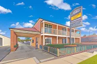 Golden River Motor Inn - Motels
