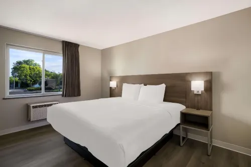Suburban Studios Milwaukee Airport - مطابخ