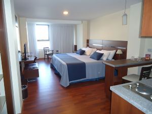 Puerto Amarras Hotel & Suites