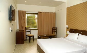 Hotel Gulmohar Pride