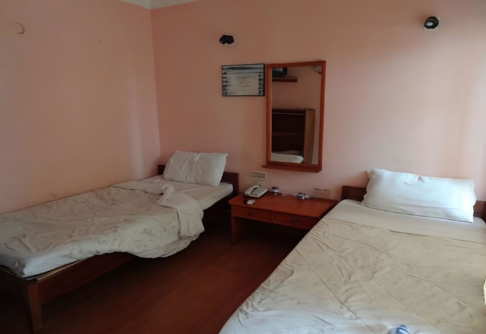 The White Lake Hotel - Housity