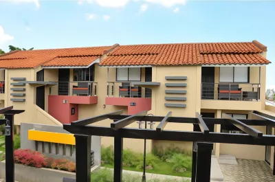 Wayak Hotel Hotels near Sendero La Miona