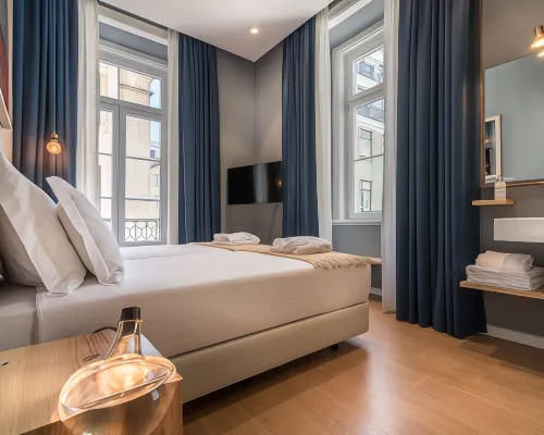 Esqina Urban Lodge Hotels near Santa Justa Elevator