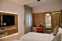 Hotel Adhikrishna Arcade, Erode 벨로드 버드 보호구역 주변 호텔