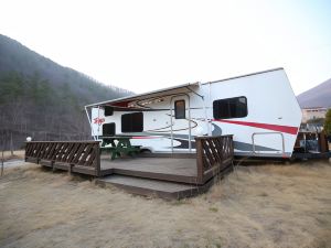 Buan (Byeonsan Peninsula) Healing Valley Caravan and Camping