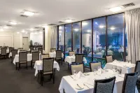 Garden City Hotel, Signature Collection - Desayuno