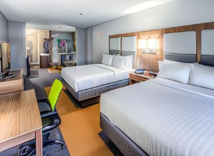 Holiday Inn Express & Suites Cleveland West - Westlake