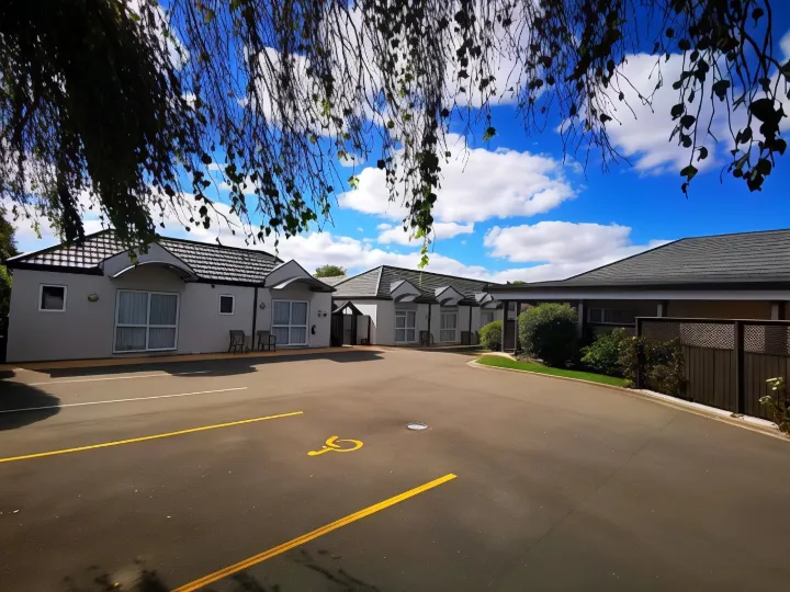 Airport Birches Motel