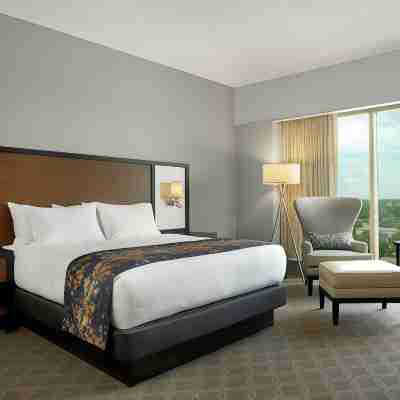 DoubleTree by Hilton Cedar Rapids Convention Complex Rooms