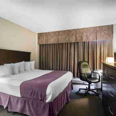 Quality Inn & Suites Yellowknife Rooms