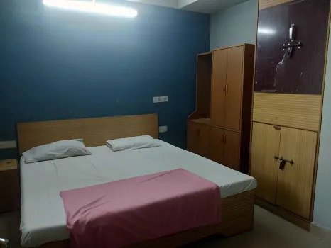 Iroomz Pranathi Comforts Hotels near Bellary New Bus Terminal