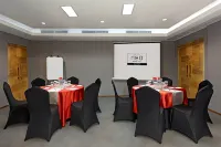 Hotel Neo Gading Solo - Aamiainen