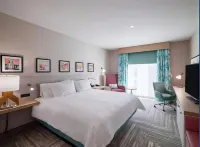 Hilton Garden Inn Visalia Hotel dekat The Tumblers