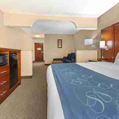 Comfort Suites Findlay I-75 Rooms