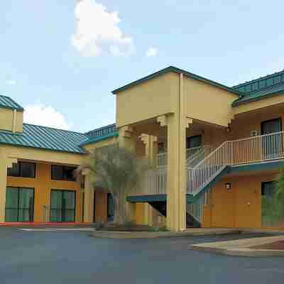 Welcome Inn Hotel Exterior