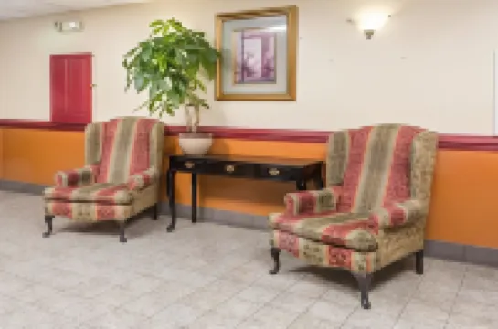 데이즈 인 & 스위트 바이 윈덤 노크로스