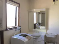 Second House Toya