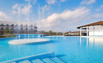 Melia Dunas Beach Resort & Spa