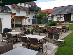 Gasthaus Adler: Double Room with Private Bathroom and Garden View