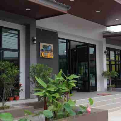 เบิร์ดเดย์ บูทีค โฮเทล มุกดาหาร (Bird Day Boutique Hotel, Mukdahan) Hotel Exterior