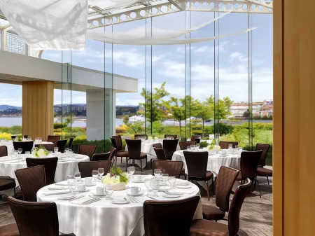 Inn at Laurel Point Отели в г. Виктория