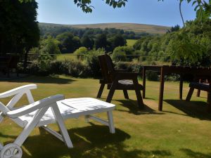 The Oxenham Arms Hotel Devon