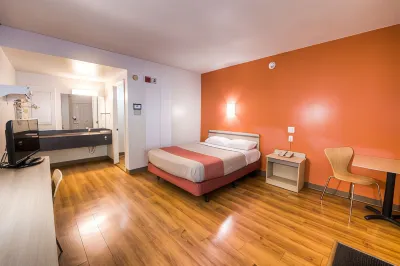 Motel 6 Niantic, CT - New London