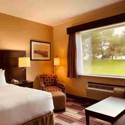 Best Western Plus Stoneridge Inn  Conference Centre Rooms