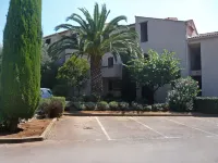 L'Ile Heureuse Hotels near Aqualand Cyr Sur Mer