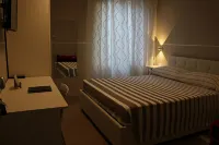 Room-Narciso - Stanza Matrimoniale - B&b Hotels in Corigliano Calabro